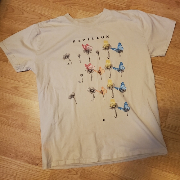 Mighty Fine Tops - Papillon Butterfly Graphic Tee